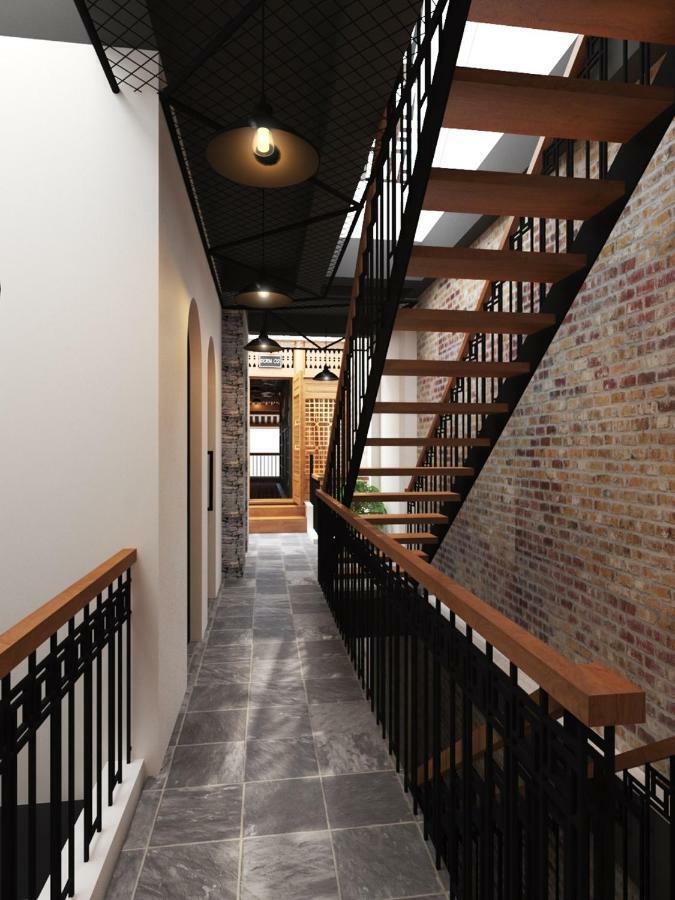 Ethnic House Lounge Bar & Hostel ドン・ヴァン エクステリア 写真
